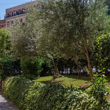 Iflat Peaceful And Intimate Refuge In Trastevere-2